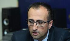 Erməni nazir tüpürdüyünü yalayıb