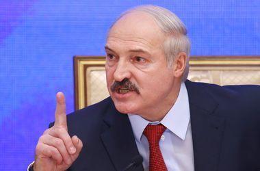 Lukaşenko: “Ölkədə sabitliyin pozulmasına imkan verilməyəcək”