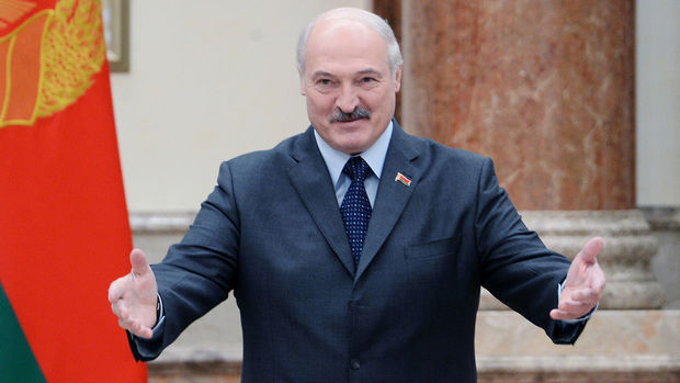 Lukaşenko: "Pandemiyadan tez bir zamanda çıxmaq lazımdır"