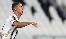 Ronaldo Turin klubunda bir mövsümə ən çox qol vuran futbolçu adına yiyələnib
