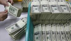 Bakıda iki fəhlə köhnə şkafdan 25 paçka dollar tapdılar: İndi buna görə illərlə həbsdə yatmalı olacaqlar