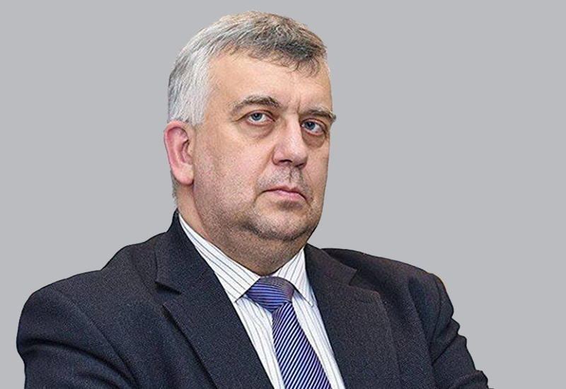 Oleq Kuznetsov: Ermənistanın əzablı ölümünü müşahidə edirik