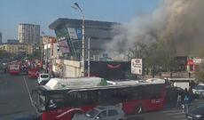 "Ticarət mərkəzində yanğın tıxaca səbəb olub"