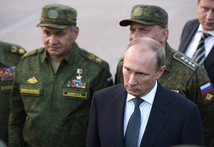 Putin orduya komandanlığı öz üzərinə götürdü: Ukraynalıları daha dəhşətli soyqırımları gözləyir