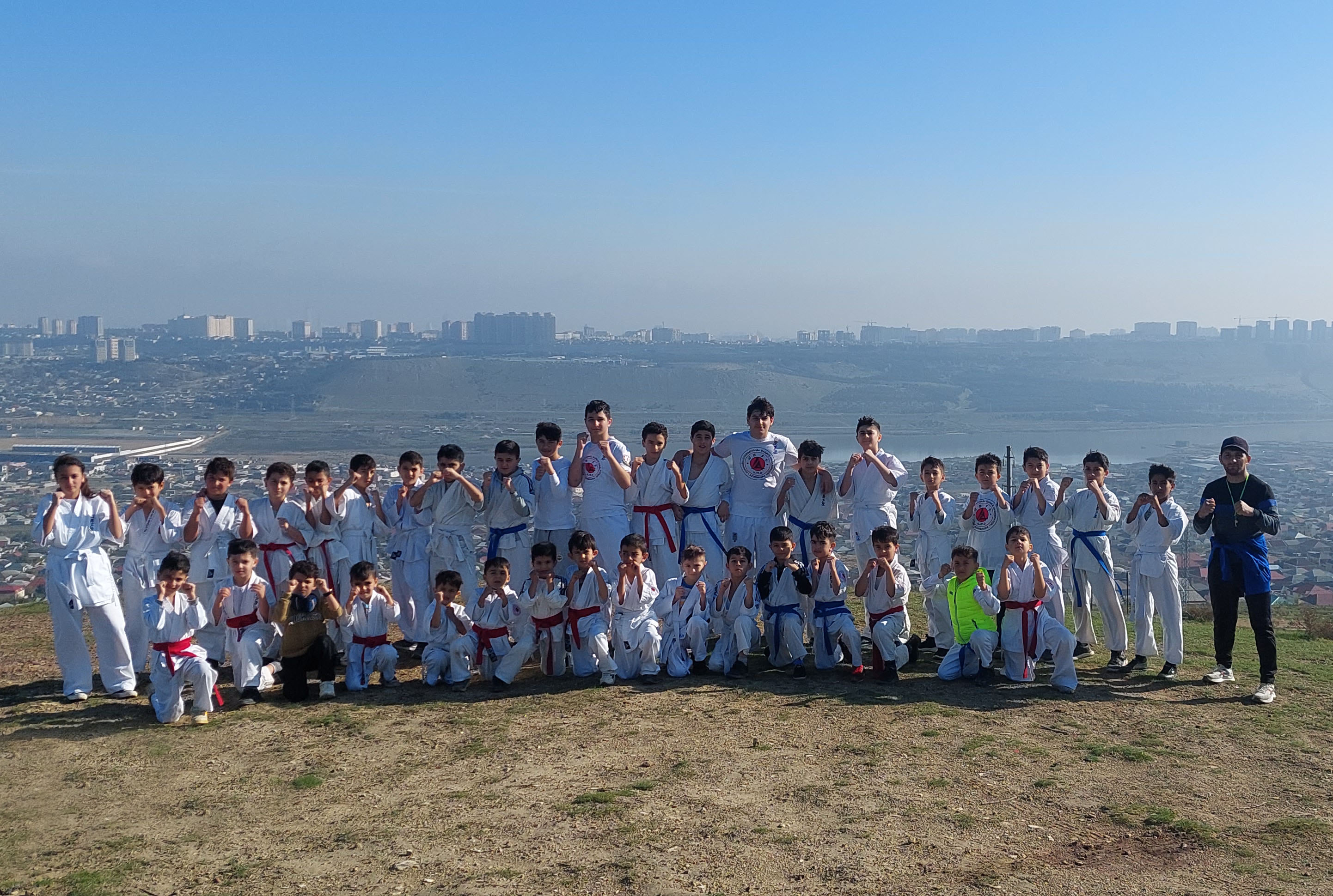 Karateçilər “Qarabağ Azərbaycandır!” şüarını səsləndirdilər