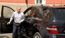Putinin Krım körpüsündə “Mercedes” sürərkən çəkilmiş videosu nümayiş etdirilib
