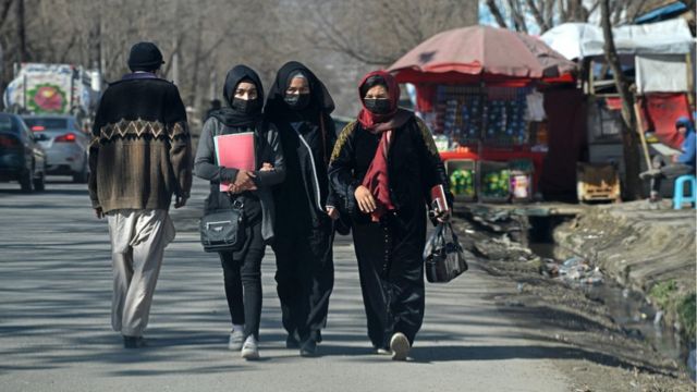 Taliban qadınların universitetdə ​​oxumaqlarını qadağan edib