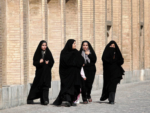 İranda yüzlərlə qadın həbsxanadan azad edilib