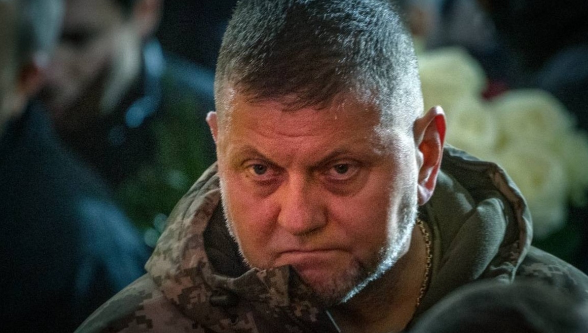 Ukrayna Silahlı Qüvvələrinin Ali Baş Komandanı 1 milyon dollar miras alıb və onu orduya bağışlayıb