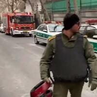 İrandan daha bir vəhşilik: Səfirliyimizə silahlı basqın edildi, 1 nəfər həlak oldu-Video