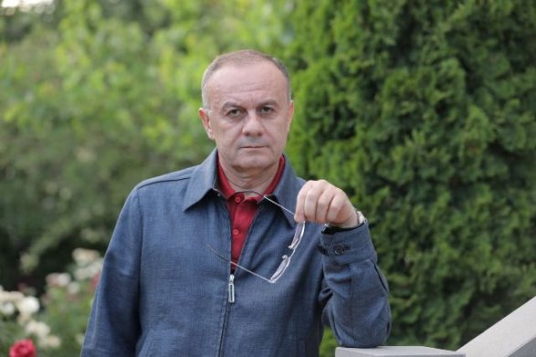 Ermənistanın keçmiş müdafiə naziri Seyran Ohanyan cinayətdə günahlandırılır