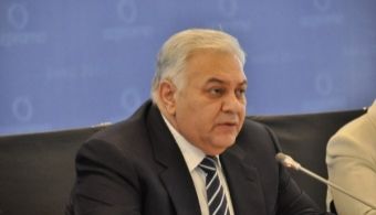 Oqtay Əsədov bəzi partiya sədrlərini qınadı