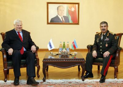 Zakir Həsənov: “Təmas xəttində hərəkətdəolan hərbi obyektlər dərhal məhv ediləcək”