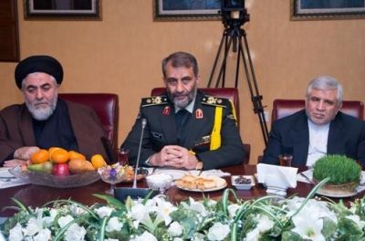 Şeyx İran Sərhəd Qoşunlarının komandanını qəbul edib