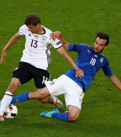 AVRO-2016: Almaniya-İtaliya matçında həyəcanlı oyunun nəticəsi