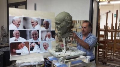 Vatikan Papa üçün azərbaycanlı rəssamı seçdi - Foto