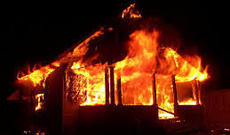 Nizami rayonunda ev yanıb