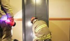 Liftdə köməksiz vəziyyətdə qalanlar xilas edilib