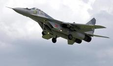 MiQ- 29  havada yad cisimlə  toqquşub və pilot xəsarət alıb