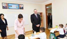 Prezident İlham Əliyev və Mehriban Əliyeva 300 nömrəli məktəbin açılışında iştirak ediblər