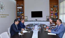 Nazir səfirlə görüşdü