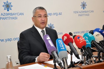 Rövşən Rzayev: Bu günə qədər 300 min nəfərdən çox məcburi köçkün mənzillə təmin olunub