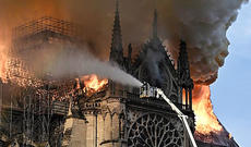 Notr Dam kilsəsindəki yanğın barədə serial hazırlanır - VİDEO