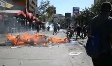 Çilidə hakimiyyət böhrandan çıxış yollarını axtarır + Video