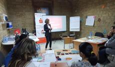 UNEC-də təlim: iştirakçılar maliyyə savadlılığı ilə bağlı yeni tədris metodlarını öyrəniblər