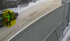 Yeniyetmə doqquz yaşlı qızın qaçırılmasının qarşısını aldı - Video
