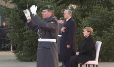 Merkel yenə titrədi + Video