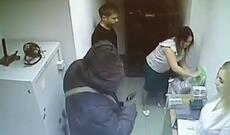 Rusiyada banka silahlı basqının görüntüləri yayılıb + Video