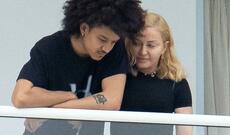 61 yaşlı Madonna 26 yaşlı sevgilisi ilə gündəmdə