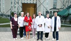 Heydər Əliyev Fondunun vitse-prezidenti Leyla Əliyeva Milli Onkologiya Mərkəzinin Uşaq Klinikasında müalicə alan uşaqları ziyarət edib