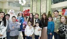 Heydər Əliyev Fondunun vitse-prezidenti Leyla Əliyeva daun sindromlu uşaqlar üçün təşkil olunan şənlikdə iştirak edib