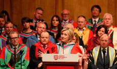 Hillari Klinton Kraliça Universitetinin rektoru təyin olunub