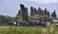 Əlcəzairdə hərbi təyyarə qəzaya uğradı