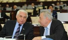 Hadi Rəcəbli parlamentlə sağollaşdı