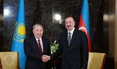 Nazarbayev İlham Əliyevi təbrik etdi