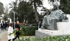 Prezident İlham Əliyev Romada Nizami Gəncəvinin abidəsini ziyarət edib