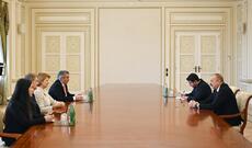 Prezident İlham Əliyev Böyük Britaniya nümayəndə heyətini qəbul edib