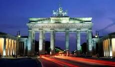 Almaniyada 2 nəfərdən artıq insanın bir araya gəlməsi qadağan edilib