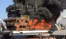 Antalya sahillərində yaxta yanır