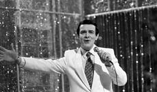 17 avqust Müslüm Maqomayevin doğum günüdür