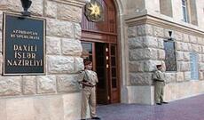 Kişini zəncirlə bağlayan mağaza sahibi saxlanıldı - Video