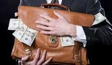 Sabiq  məmurlar harada, nə edirlər? - Dövləti talayanlar indi də milyonları övladlarının əlləri ilə ölkədən çıxarır