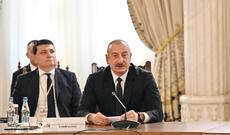 Buxarestdə yaşıl enerji ilə bağlı strateji tərəfdaşlıq haqqında Sazişin imzalanmasına dair plenar iclas keçirilib 
Azərbaycan Prezidenti İlham Əliyev iclasda çıxış edib