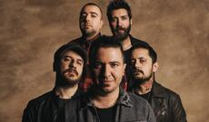 Ayağına basdığını bəhanə edib musiqiçini ölümcül döydülər