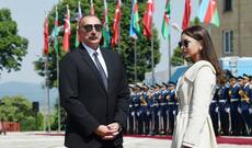 İlham Əliyev və Mehriban Əliyeva İrəvanda medal qazanmış türk idmançılarını təbrik ediblər