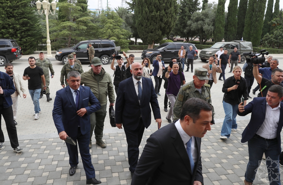 Yevlaxda Qarabağın erməni icmasının nümayəndələri ilə görüş başlayıb